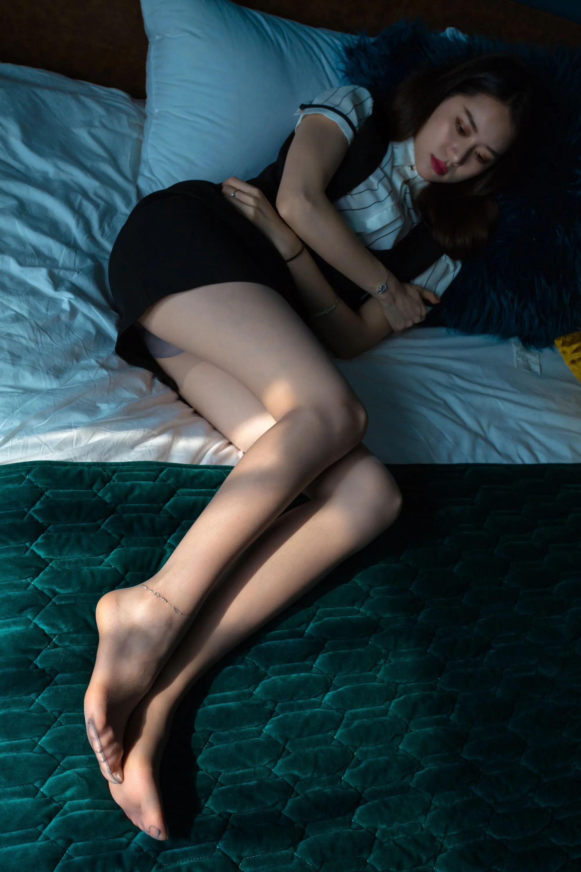 Sia不吃鱼 – NO.002 OL丝袜情 [146P]插图9